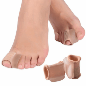 Enkel tåseparerare i mjukt material som separerar tårna och minskar obehag vid hallux valgus